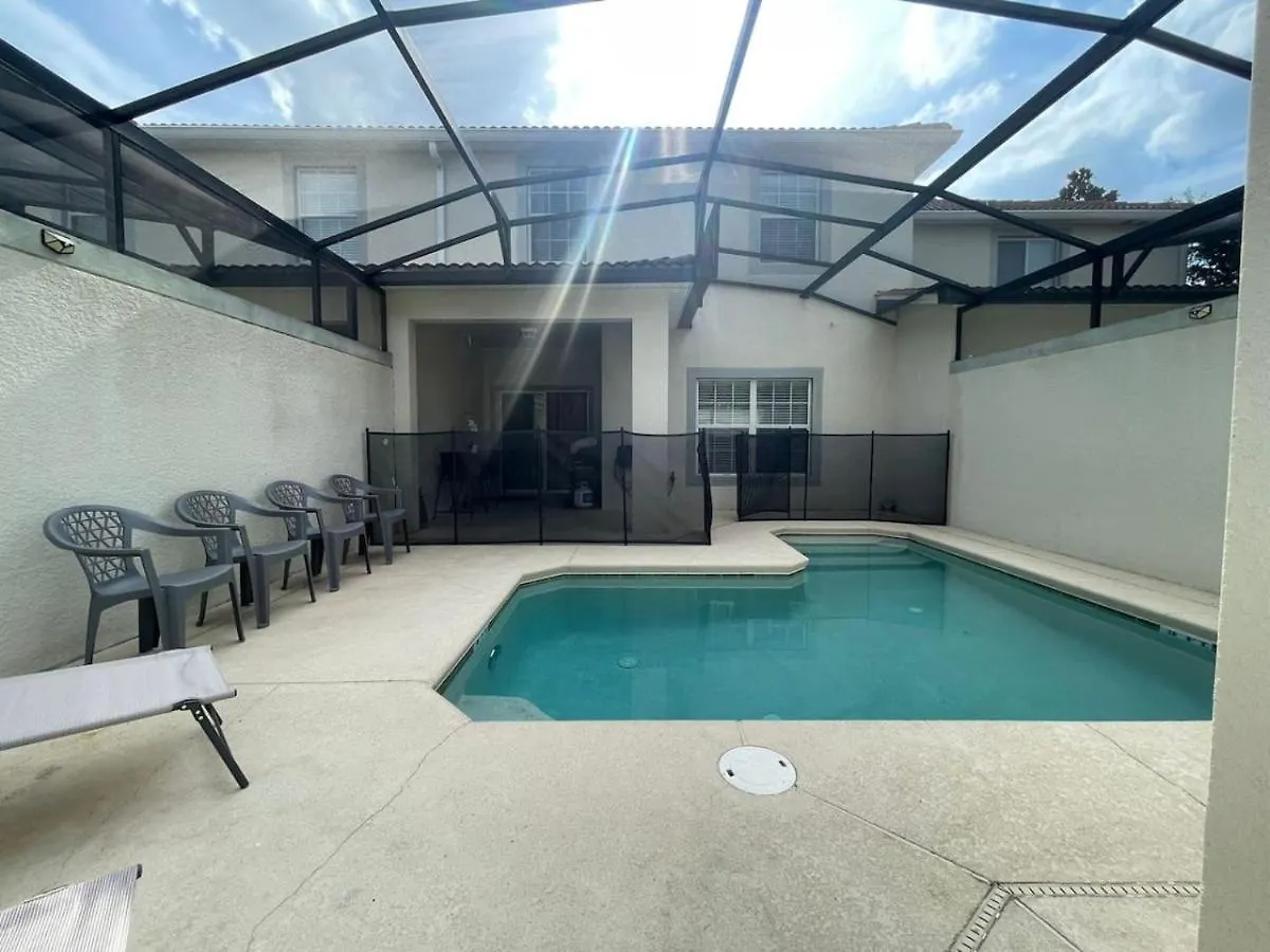 4 Bedroom 3 Bathroom Storey 4895ct Holiday home *