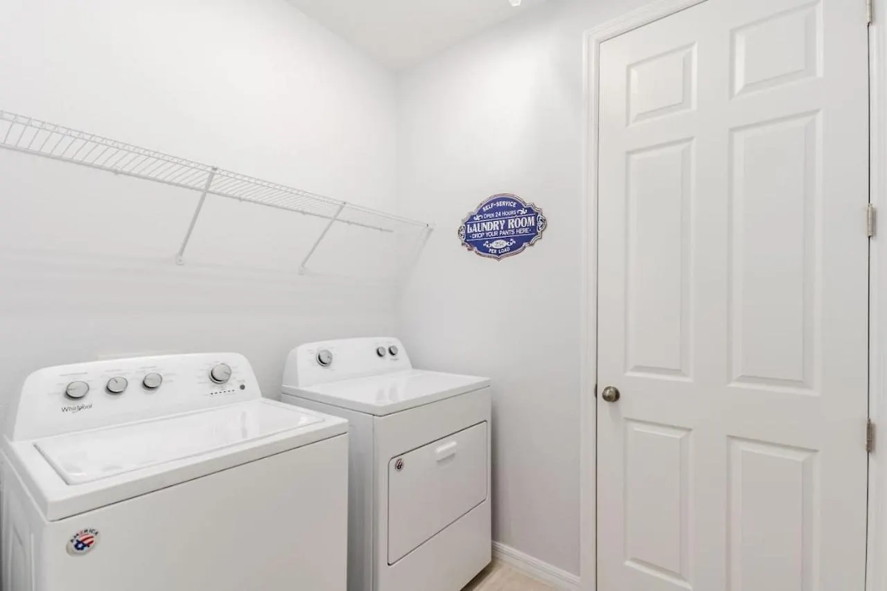 4 Bedroom 3.5 Bathroom Solara 9024em Holiday home Kissimmee