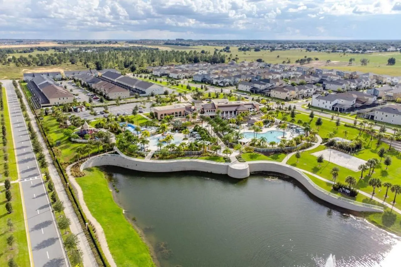 4 Bedroom 3.5 Bathroom Solara 9024em Holiday home Kissimmee