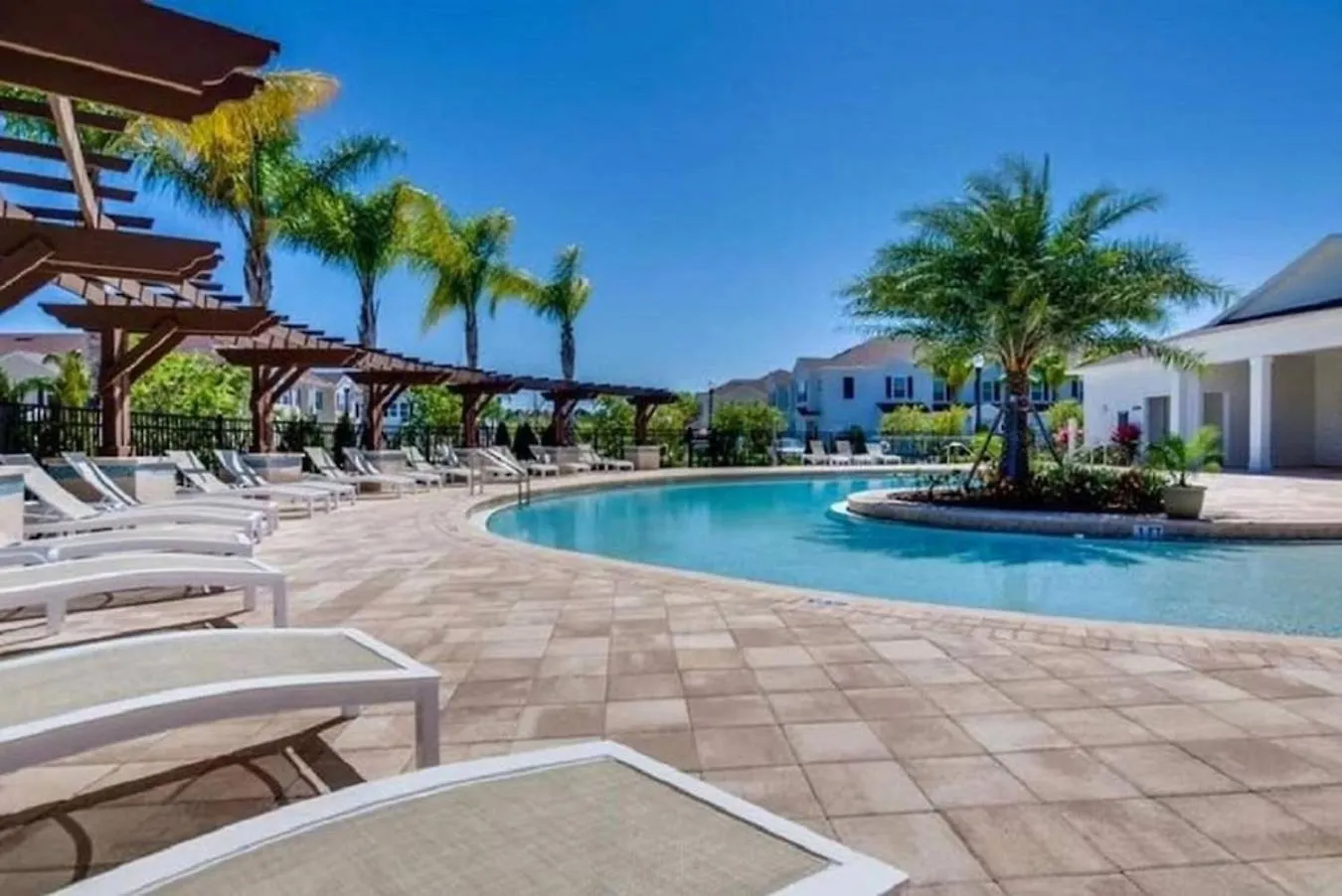 Holiday home 3 Bedroom Townhouse Fits 8, 10' To Parks! *