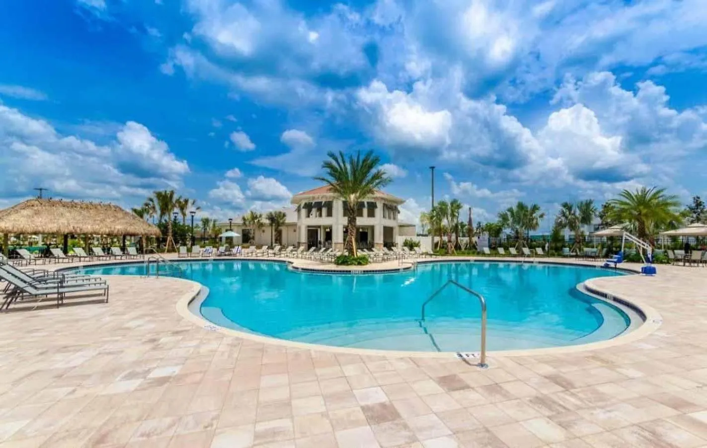 Apartment High End In Luxurious Storey Community Next To Disney!