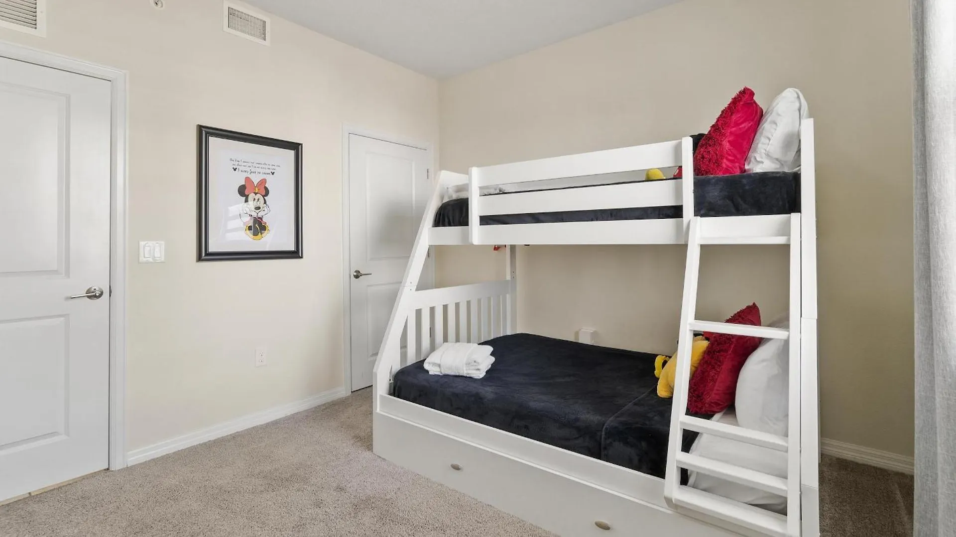 Brand New 3 Beds Apartment