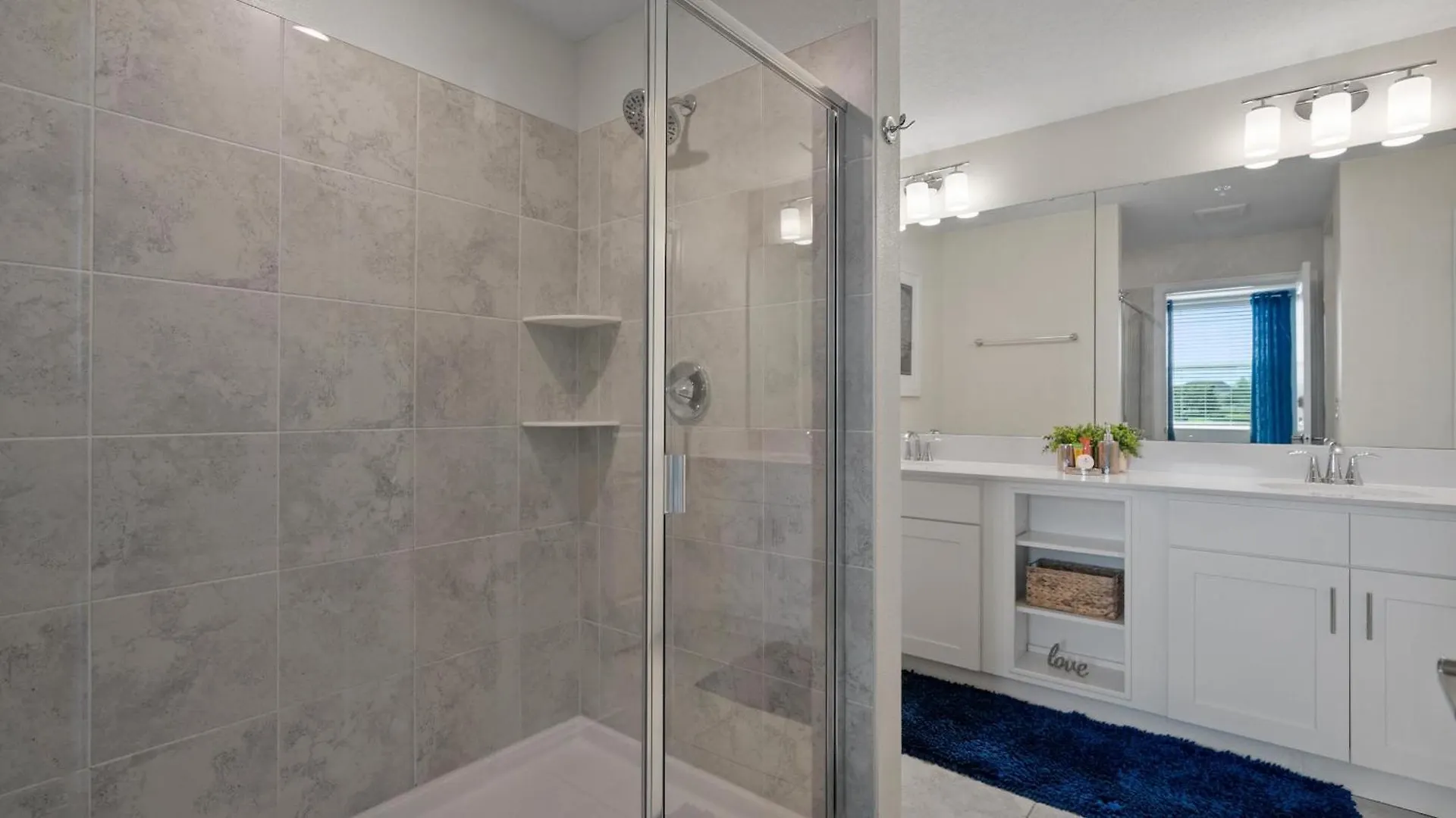 Brand New 3 Beds Apartment