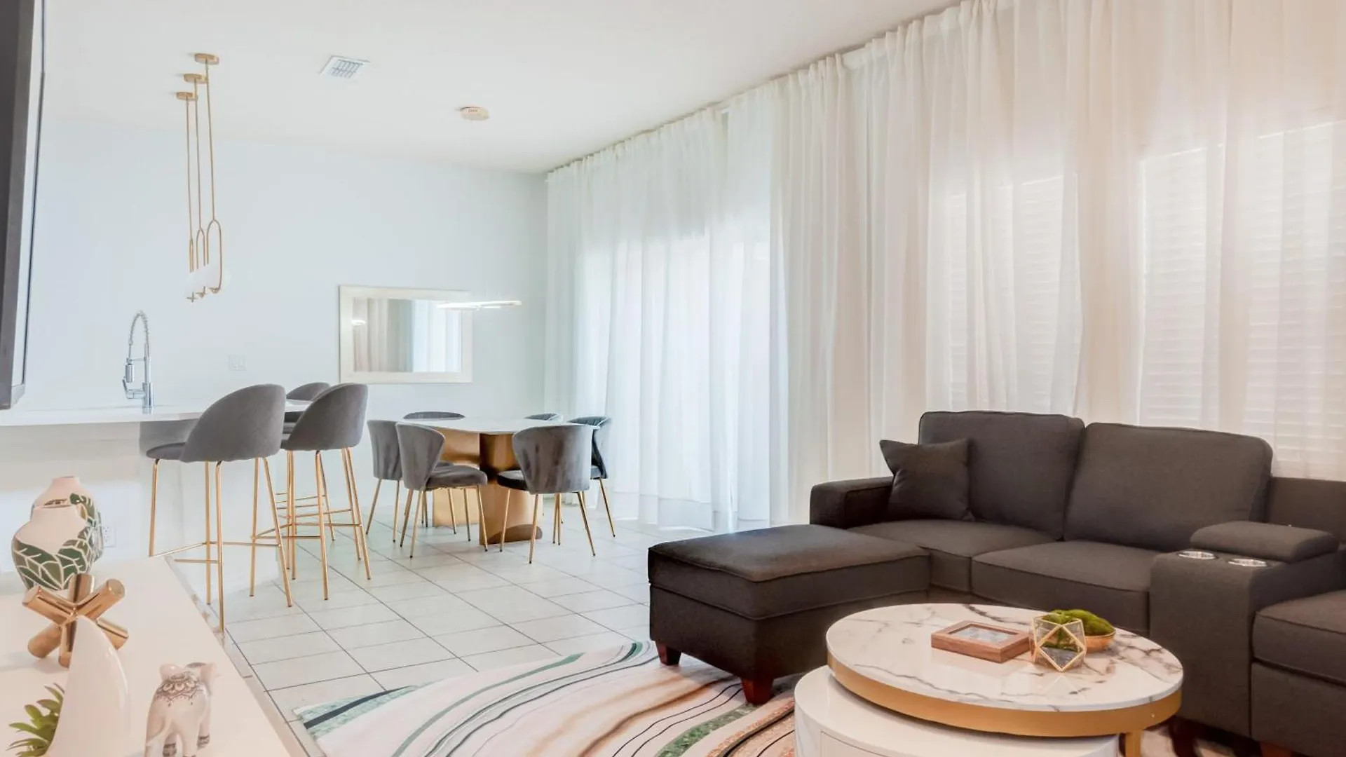8523 Charming Townhouse Perfect For Family Holiday home