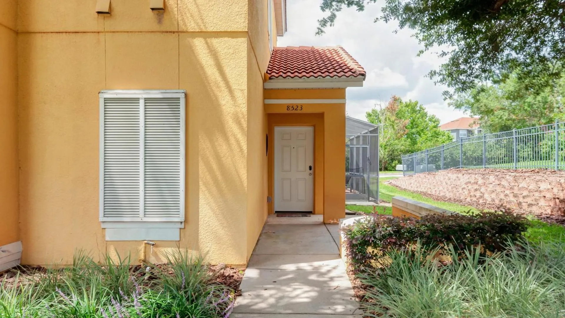 8523 Charming Townhouse Perfect For Family Holiday home *