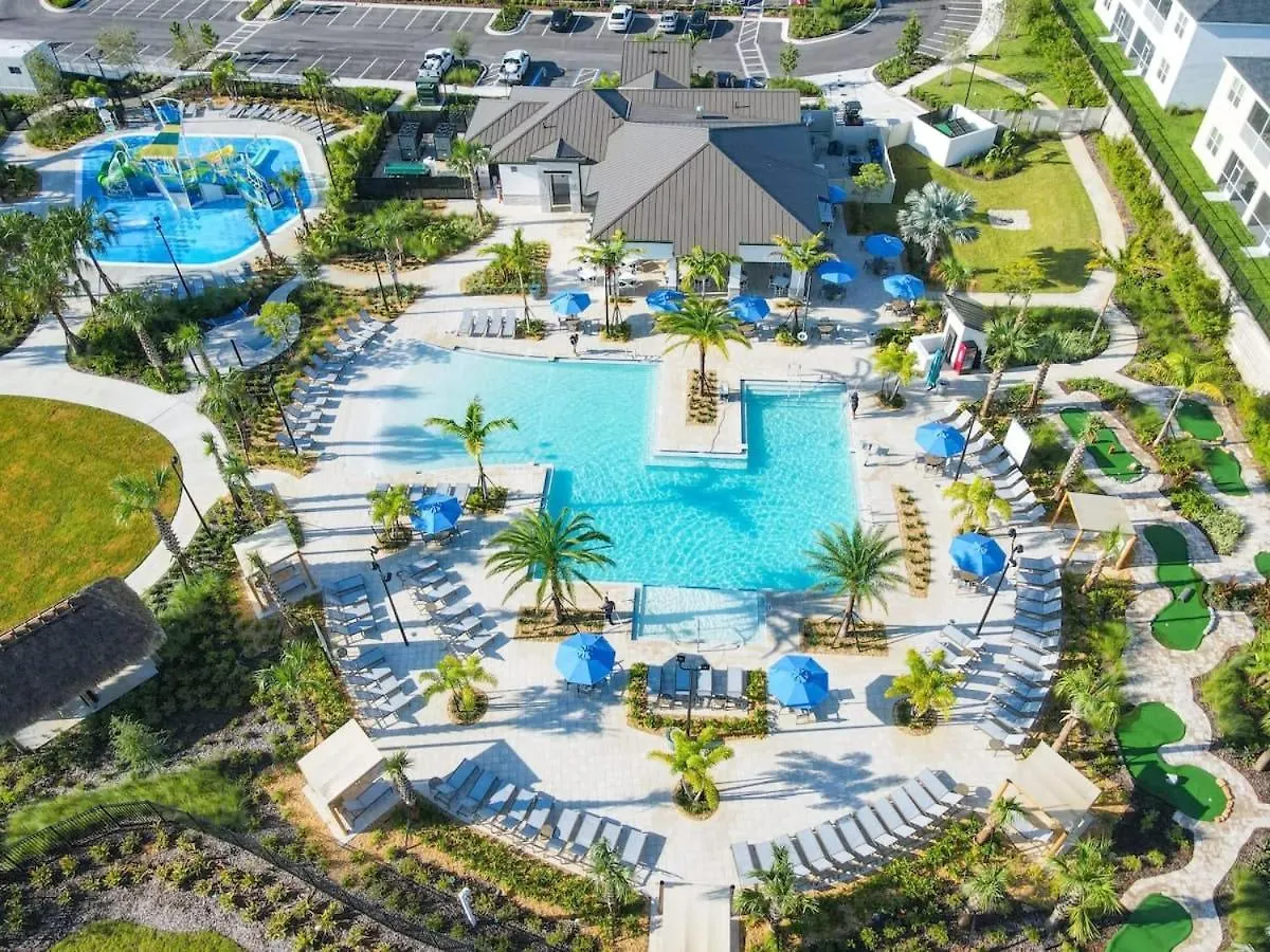 Superb Thematic 2br With 2 Clubhouses Kissimmee