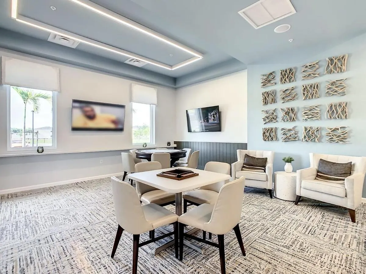 Terrific Thematic Lakeview 2b With 2 Clubhouses * Kissimmee