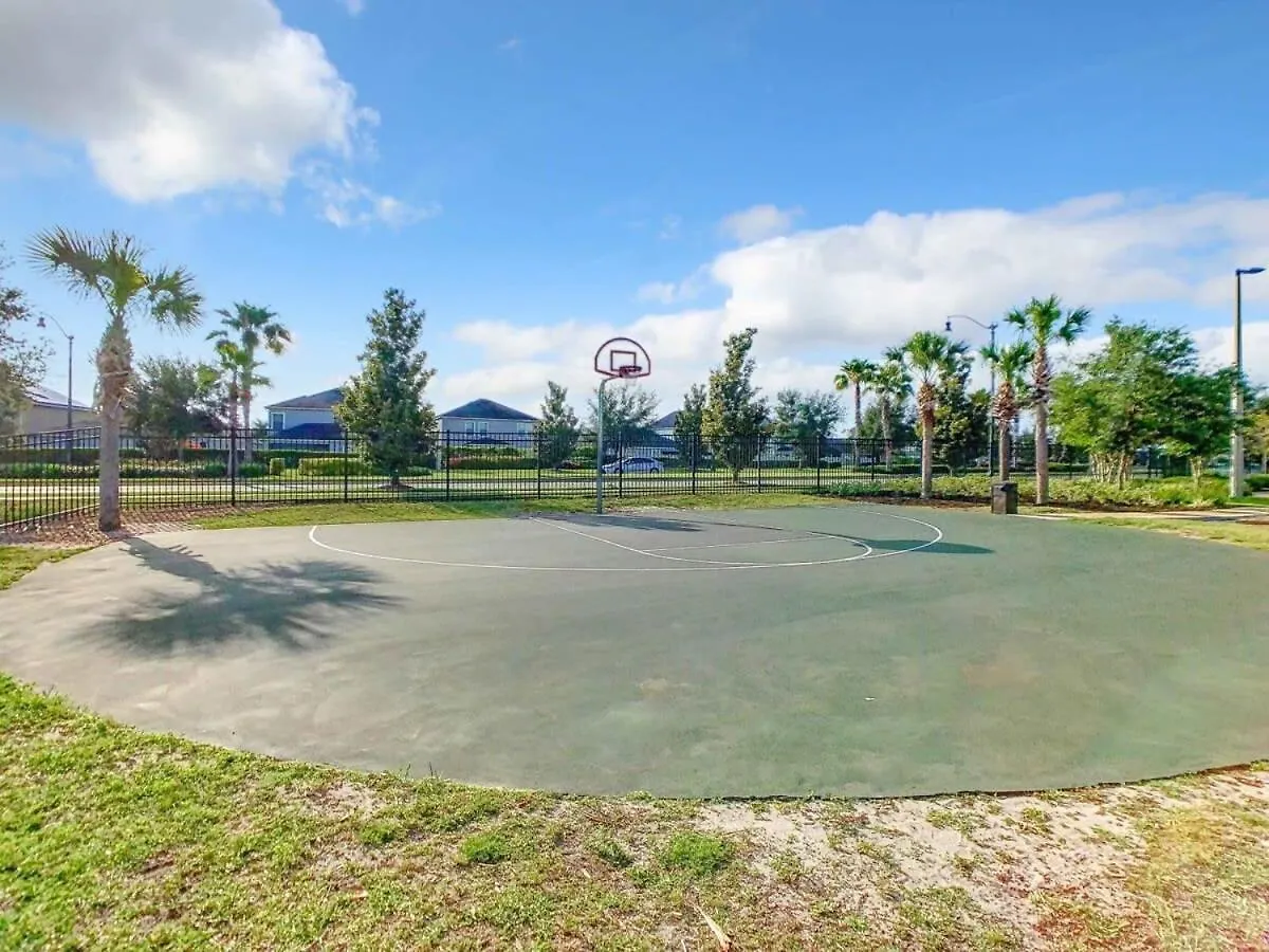 Fabulous Thematic 2br With Kids Splash Pad Kissimmee