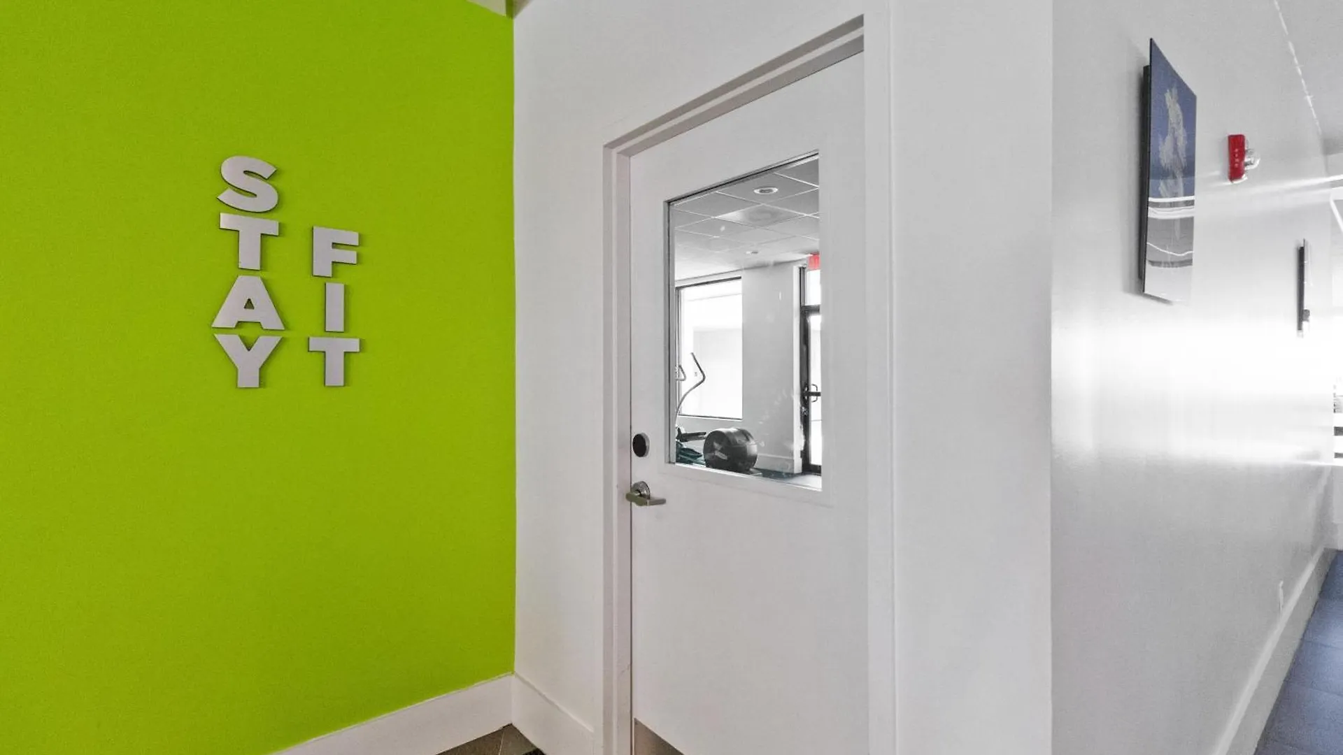 1-1 Condo-hotel With Double Bed And Community Pool Miles From Disney! アパート