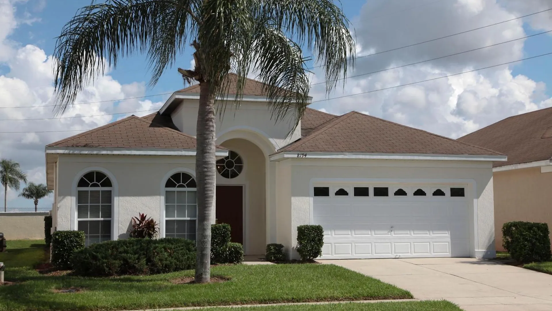 Villa Windsor Palm 3 Miles To 4 Bedrooms