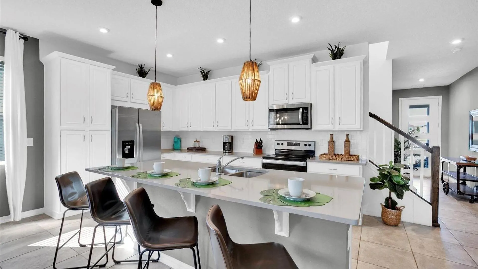 - Solara 464 Kissimmee