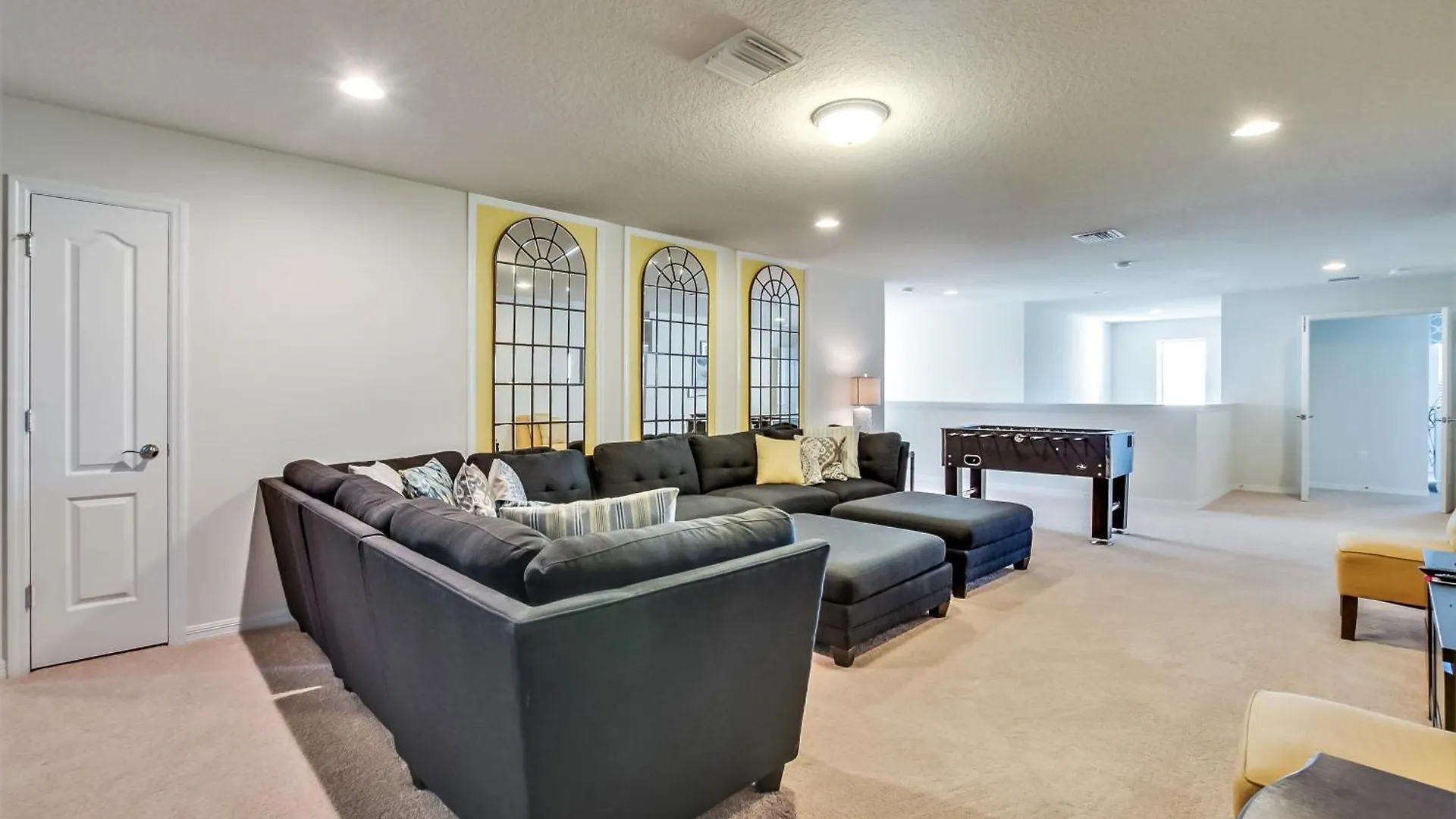Villa Windsor At Westside 284 By *