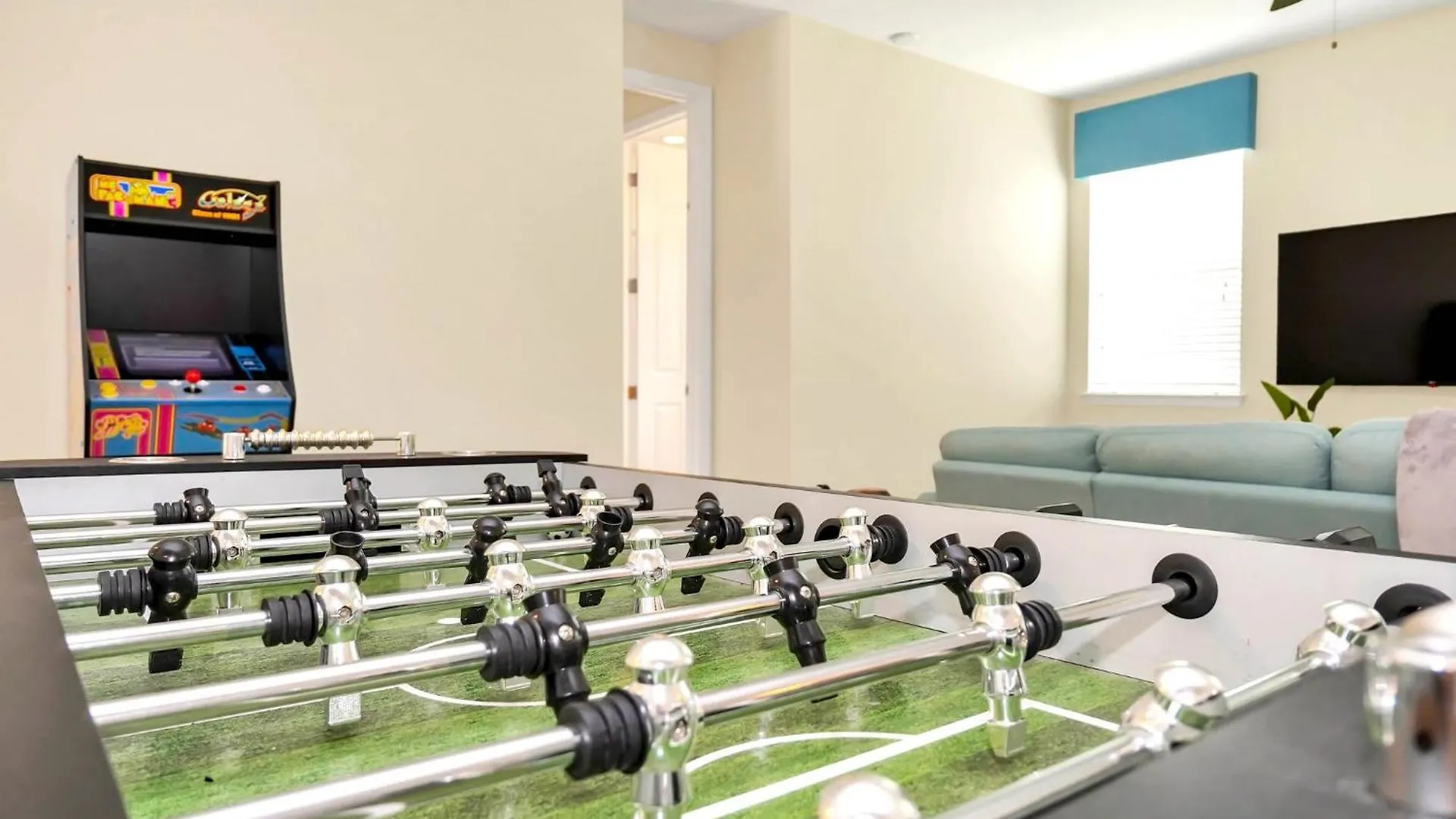 Elegant Family With Pool Game And Themed Holiday home *