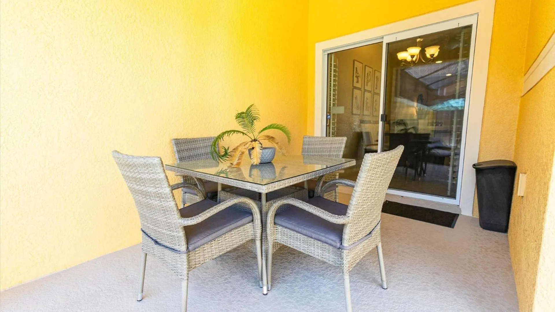 8955 California Palm Holiday home