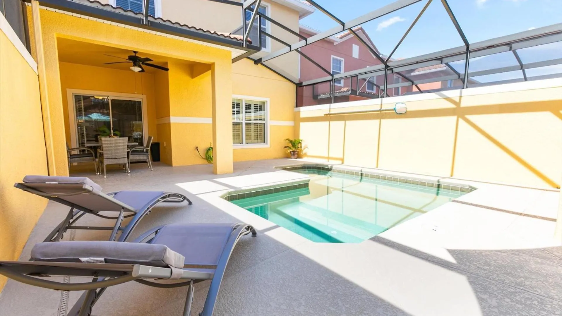 8955 California Palm * Kissimmee