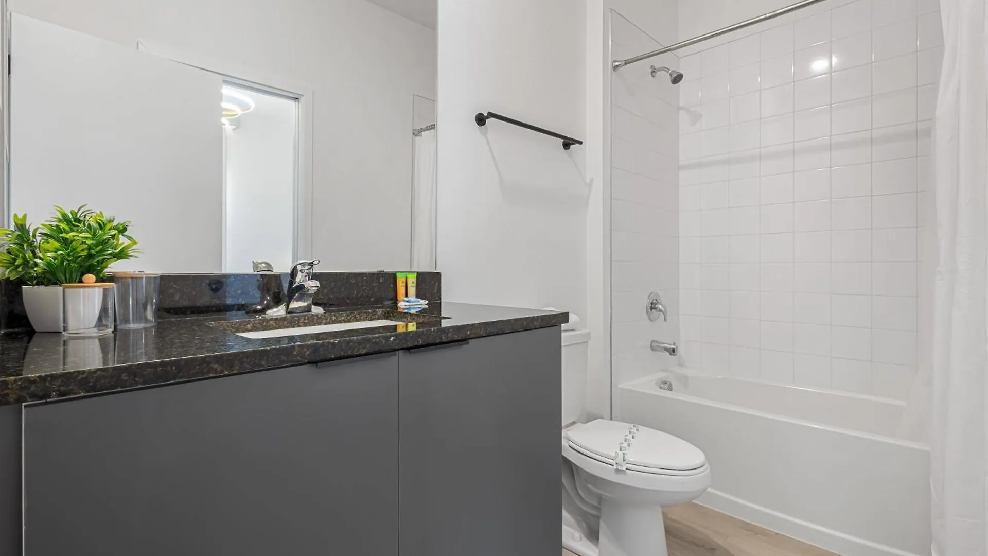 3240 Modern Comfort Townhouse Holiday home