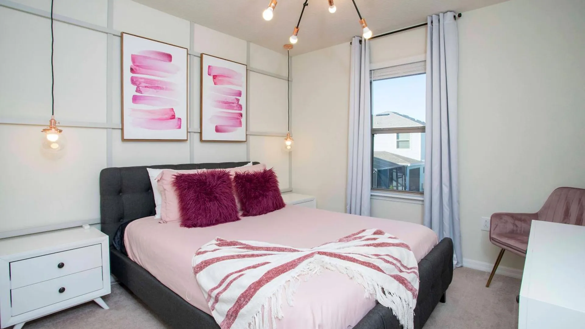 Holiday home Gorgeous Themed Vacation With Pool Ww8915 *