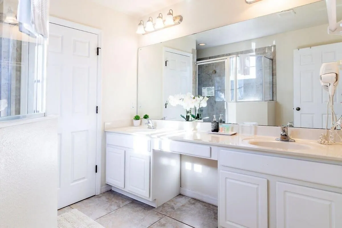 New Vacation Townhome Private Pool Near Disney! Kissimmee
