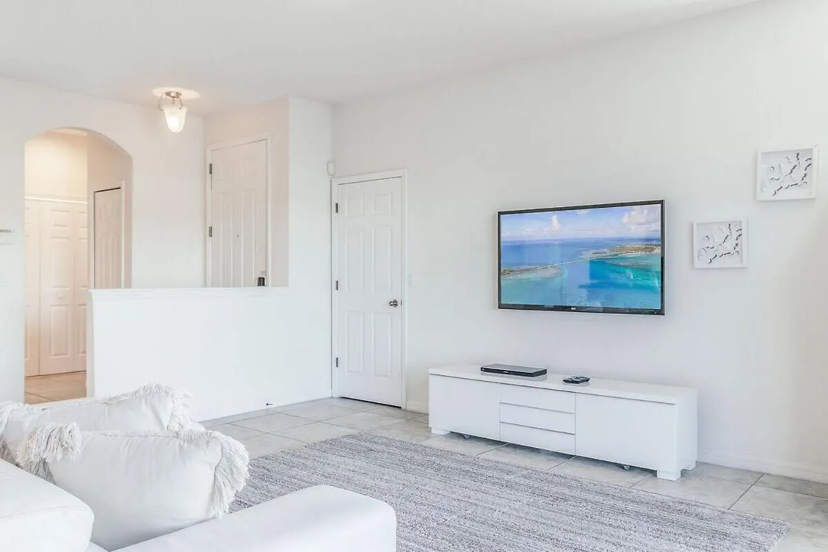 New Vacation Townhome Private Pool Near Disney! Kissimmee