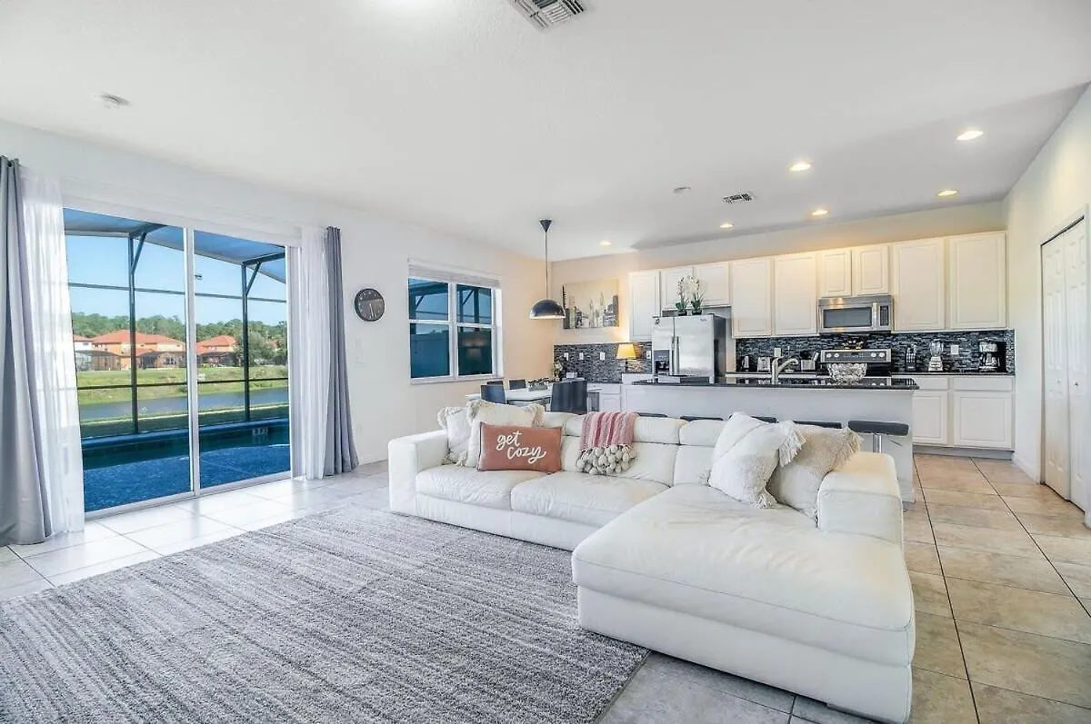 New Vacation Townhome Private Pool Near Disney! Holiday home Kissimmee