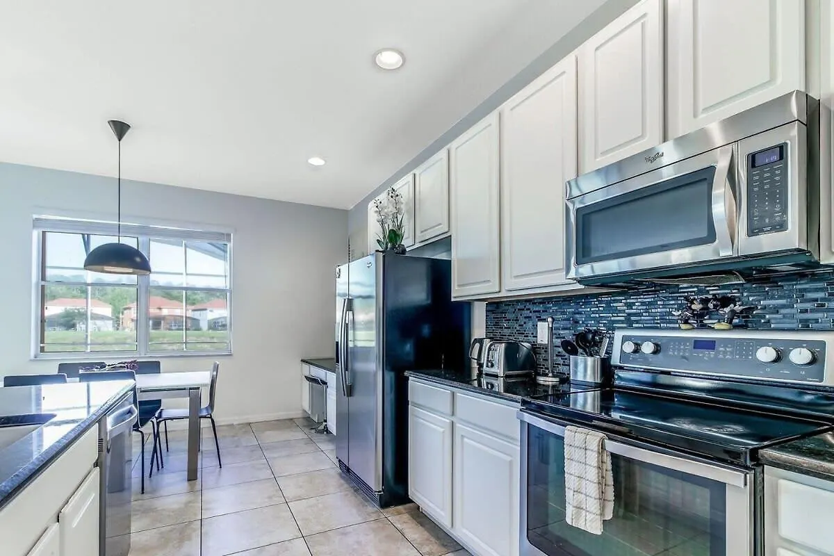 New Vacation Townhome Private Pool Near Disney! Holiday home Kissimmee