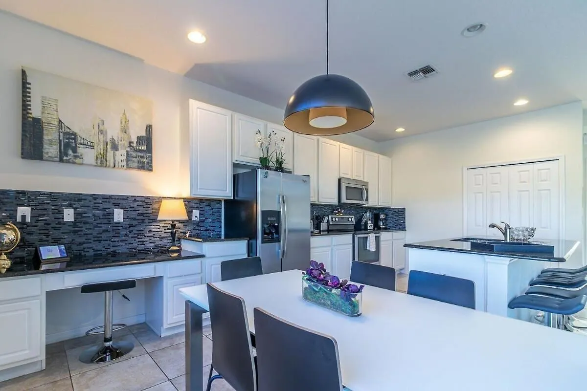 New Vacation Townhome Private Pool Near Disney! Kissimmee