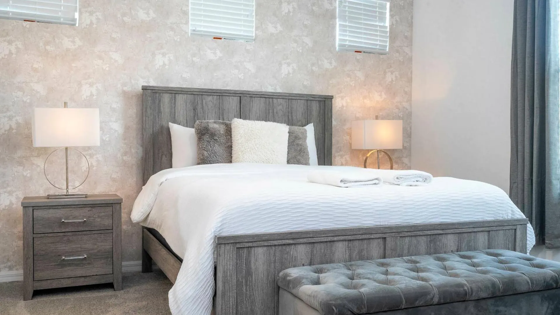 Stunning 5 Bedrom At Solara Holiday home *