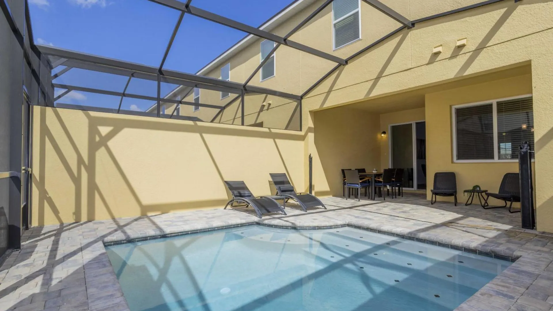 - Solara 383 Holiday home