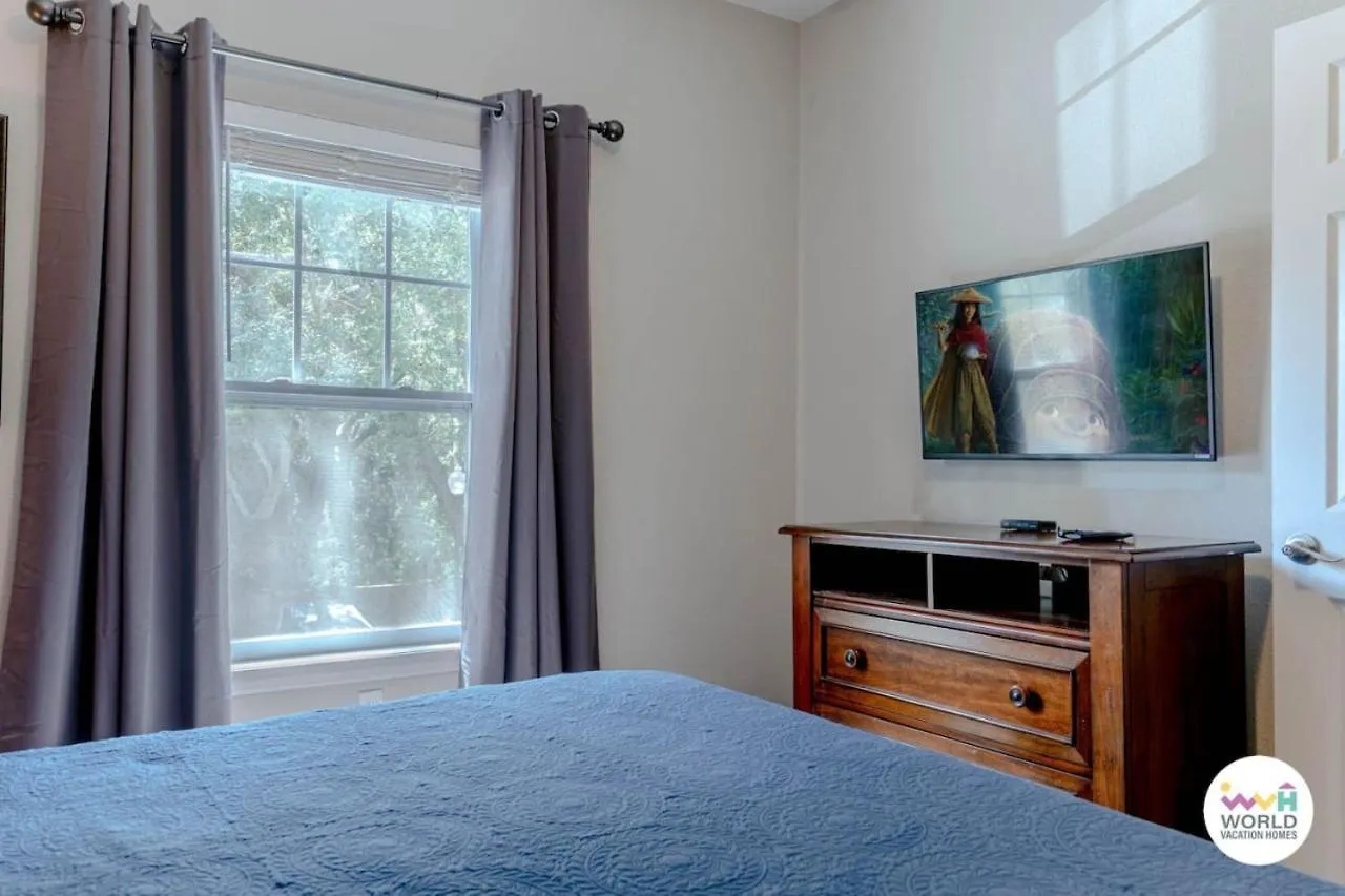 度假居 4 Bedroom 3 Bathroom Lucaya Village 17-104