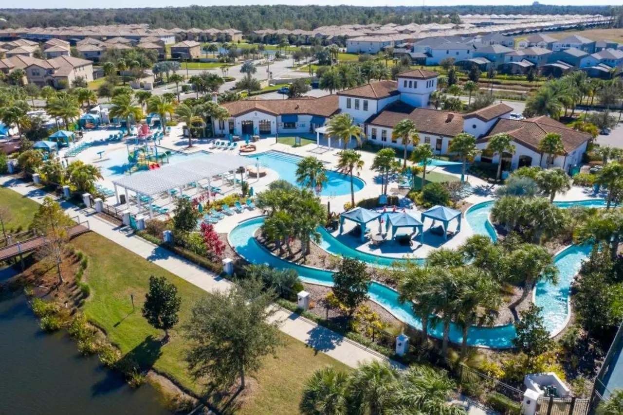 Holiday home 5 Bedroom 4.5 Bathroom Windsor At Westside 8883 *