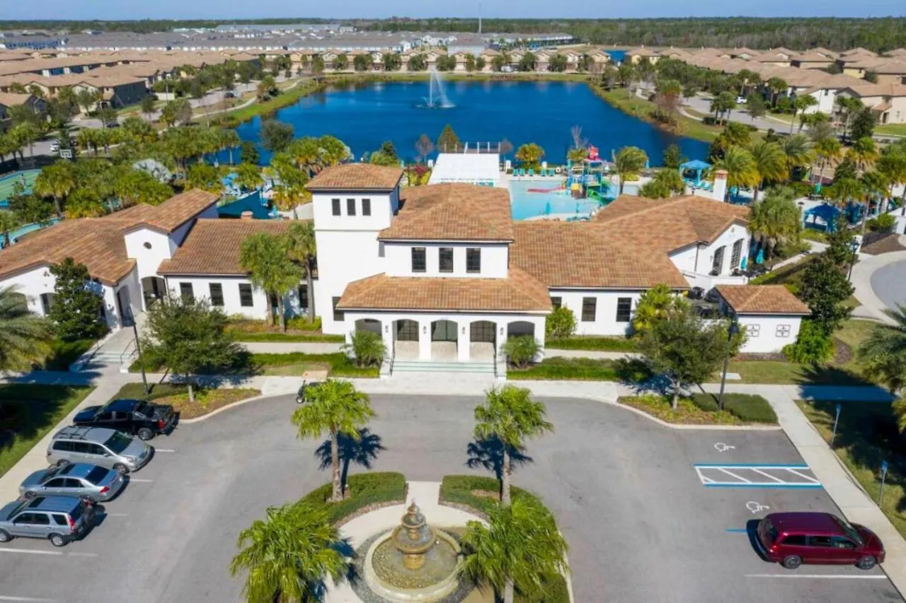 Holiday home 5 Bedroom 4.5 Bathroom Windsor At Westside 8883 Kissimmee