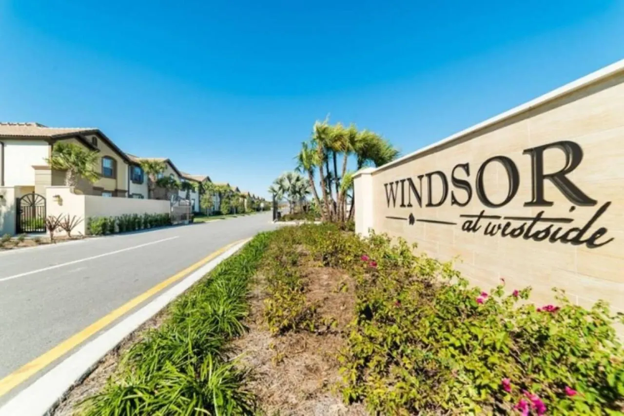 5 Bedroom 4.5 Bathroom Windsor At Westside 8883