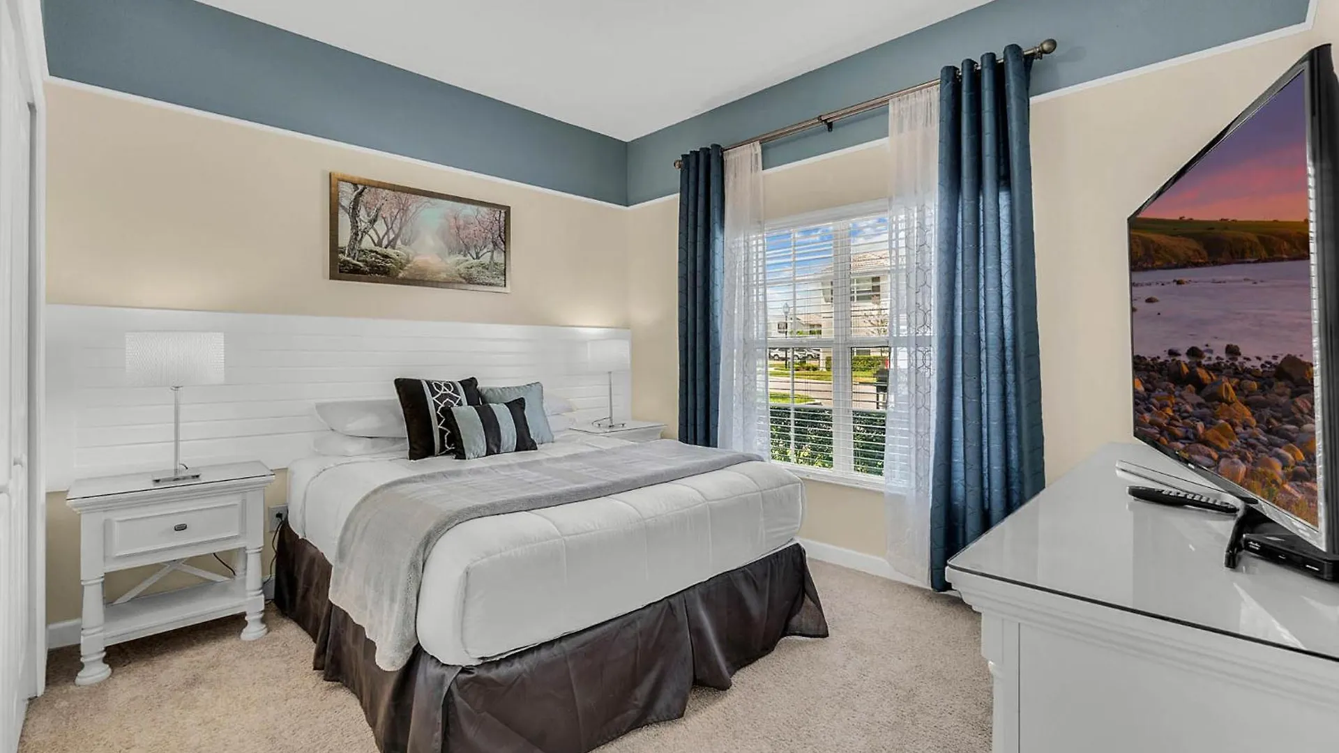5 Bedrooms - 4 Bathrooms - Storey 3133 Pp *