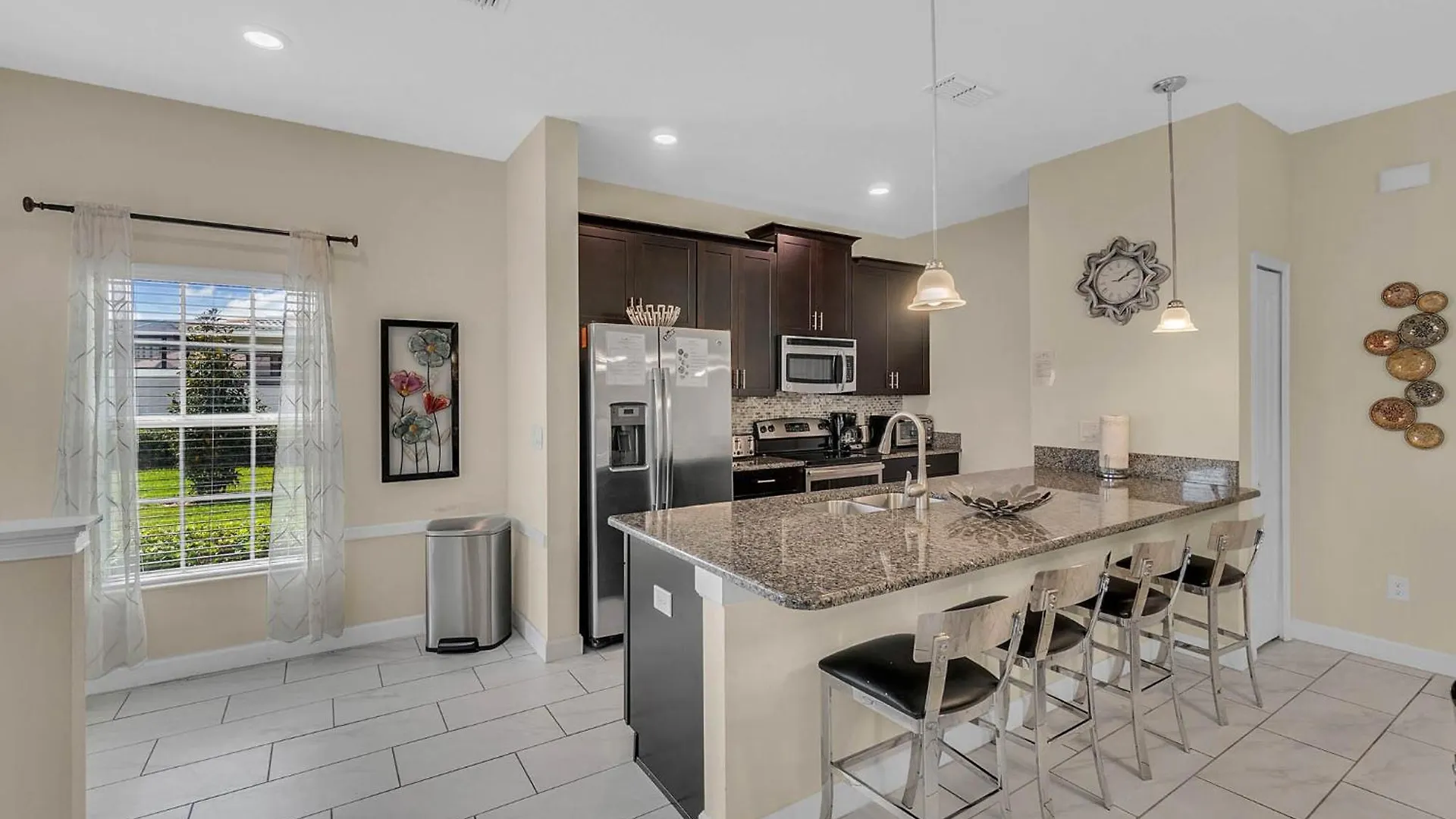 5 Bedrooms - 4 Bathrooms - Storey 3133 Pp * Kissimmee