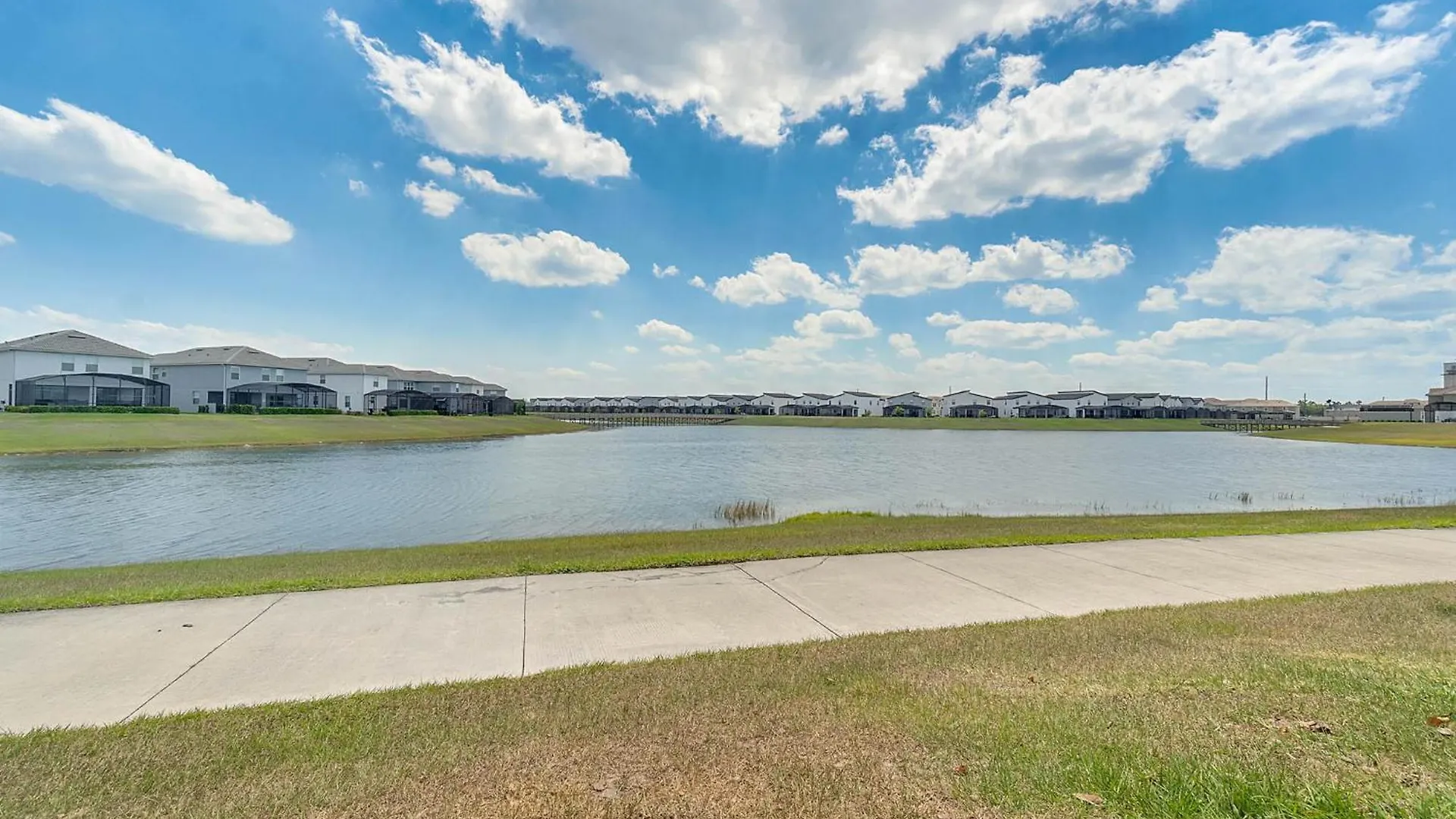 5 Bedrooms - 4 Bathrooms - Storey 3133 Pp Kissimmee
