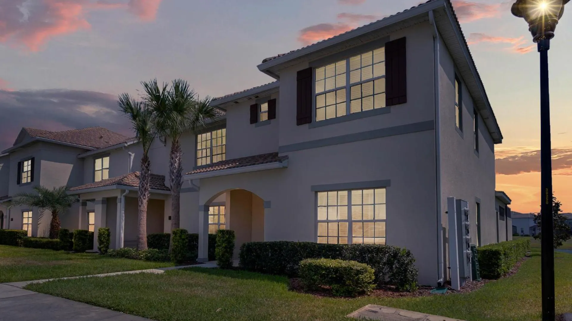 5 Bedrooms - 4 Bathrooms - Storey 3133 Pp * Kissimmee