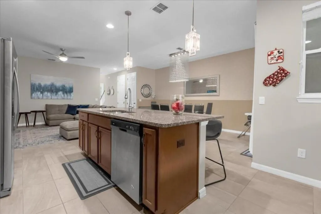 4 Bedrooms - 4,5 Bathrooms - Solara 1568 Cp Holiday home *
