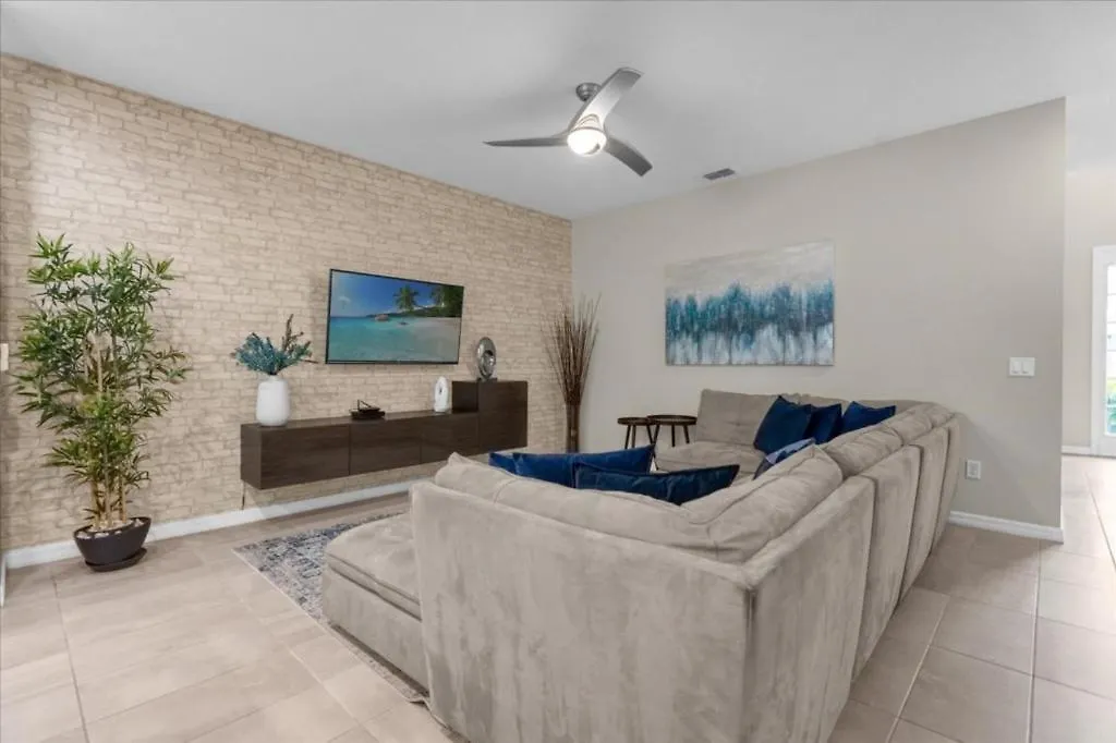 4 Bedrooms - 4,5 Bathrooms - Solara 1568 Cp *