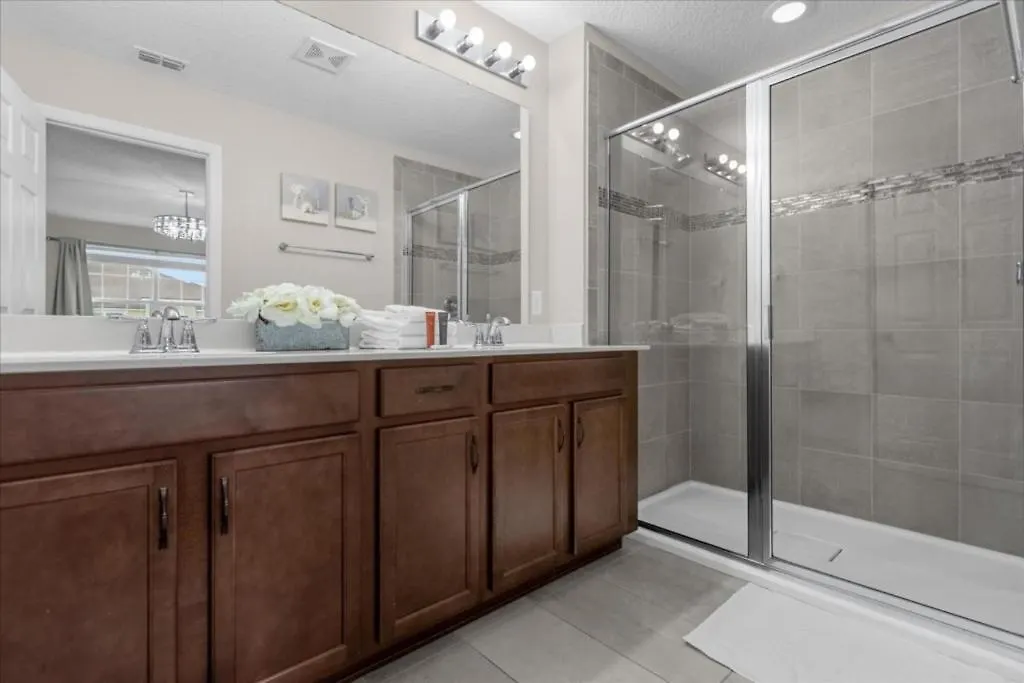 4 Bedrooms - 4,5 Bathrooms - Solara 1568 Cp * Kissimmee