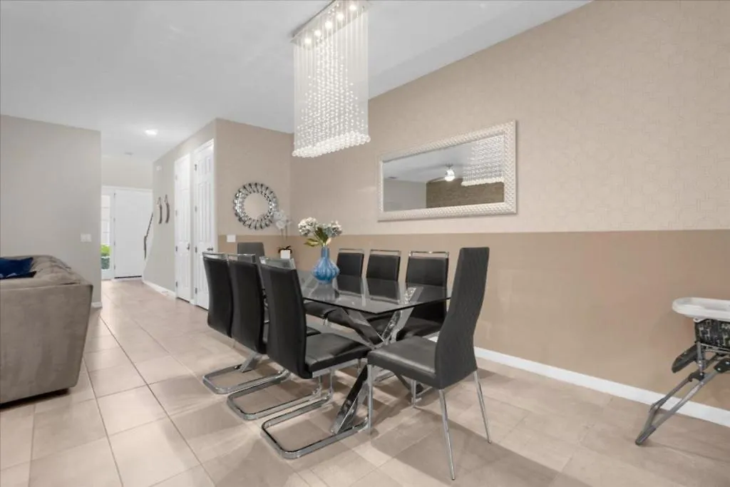 4 Bedrooms - 4,5 Bathrooms - Solara 1568 Cp *