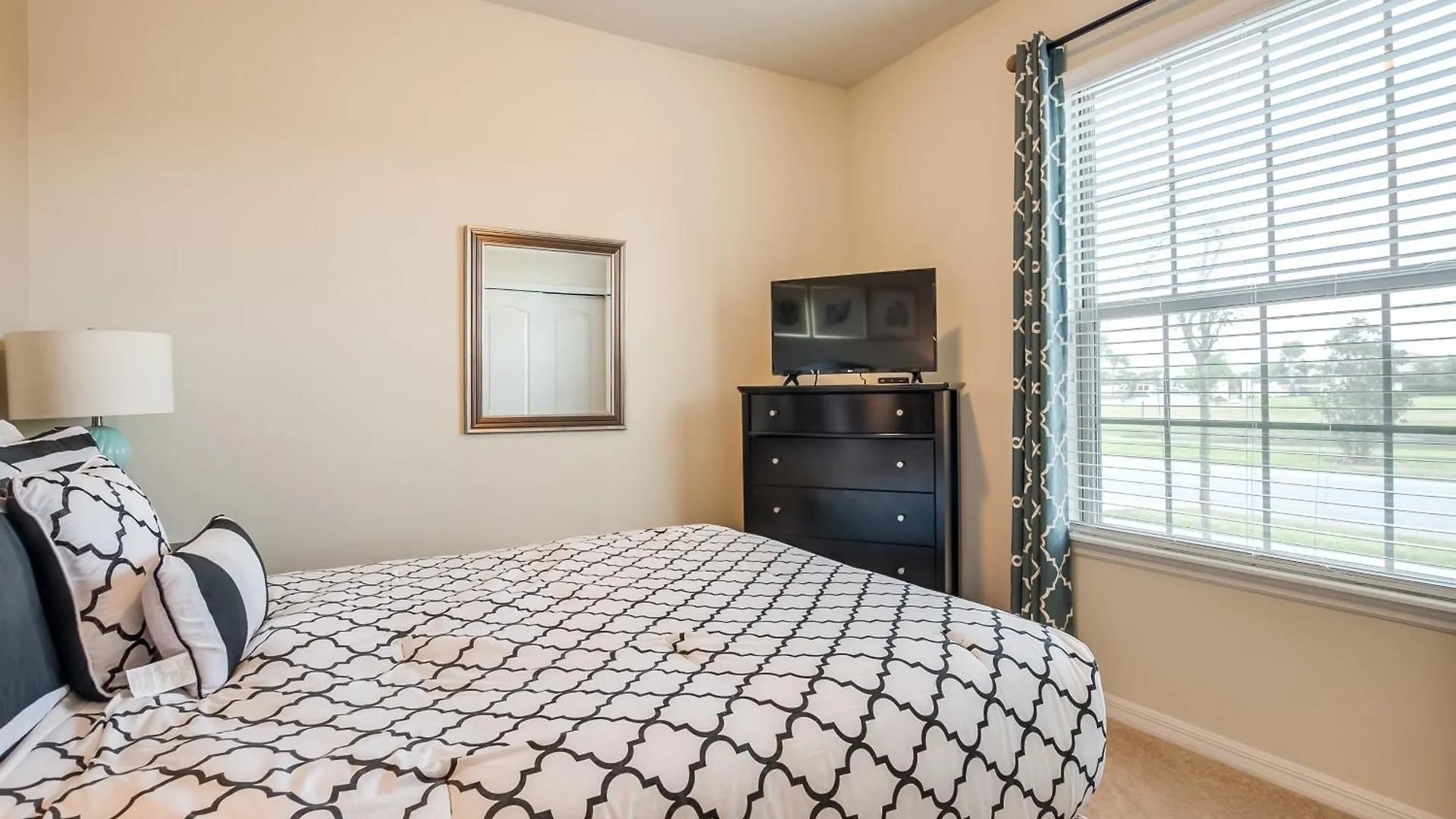 Windsor At Westside 284 By
