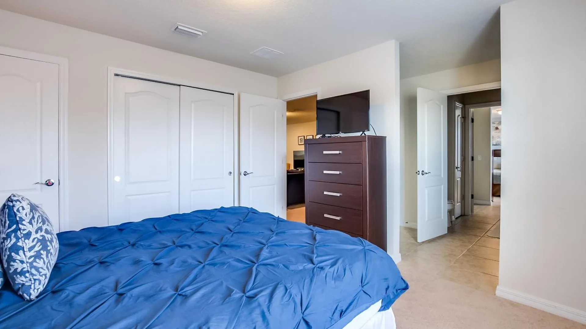 Windsor At Westside 284 By