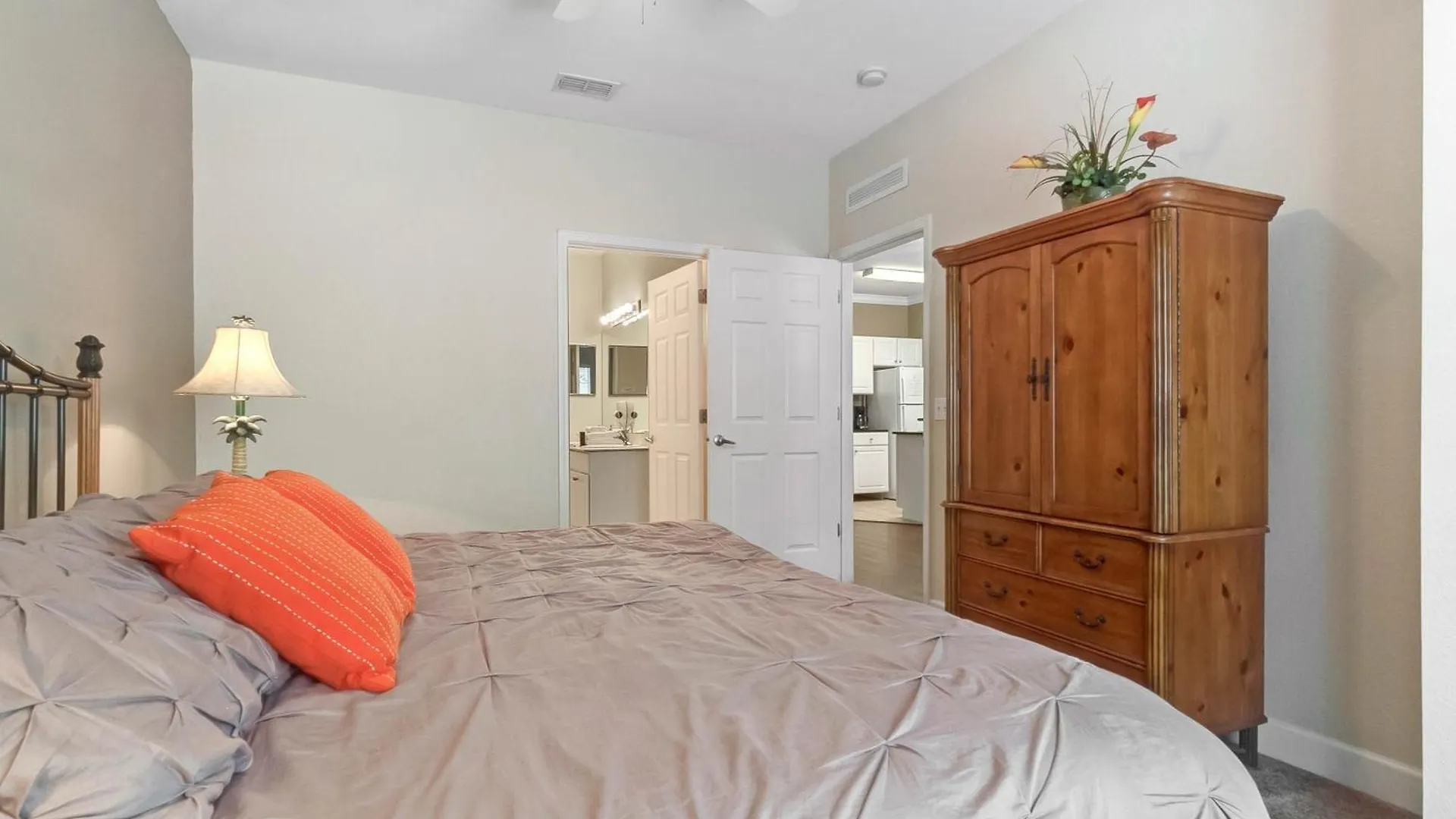Holiday home 3 Bedrooms - 2 Bathrooms - Lucaya Village 1-102