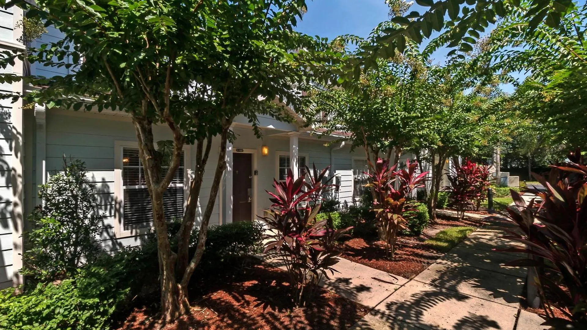 3 Bedrooms - 2 Bathrooms - Lucaya Village 1-102 Holiday home *