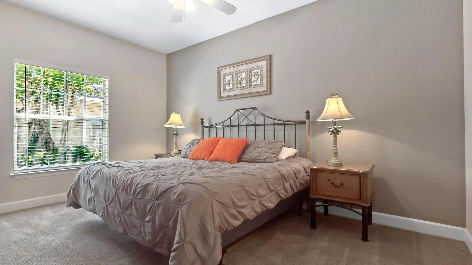 3 Bedrooms - 2 Bathrooms - Lucaya Village 1-102