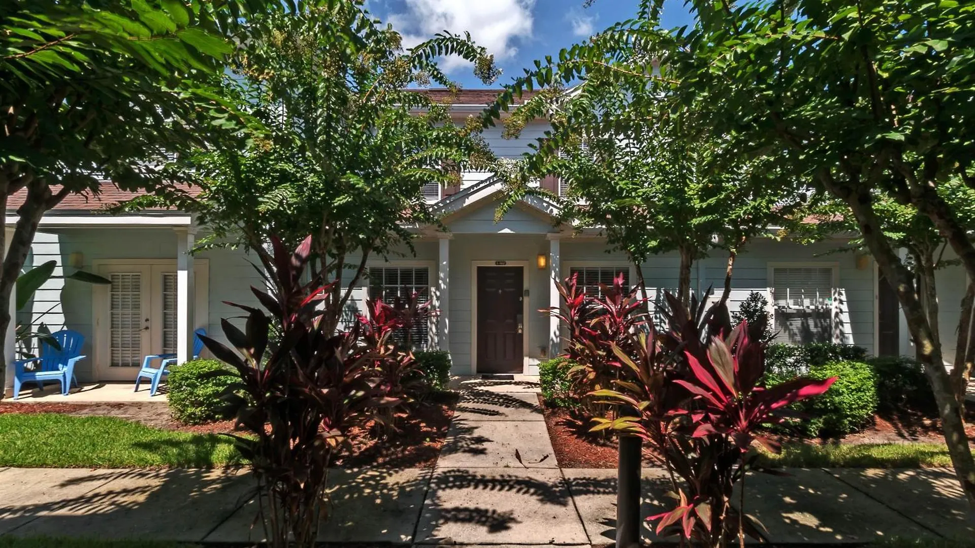 3 Bedrooms - 2 Bathrooms - Lucaya Village 1-102 Holiday home