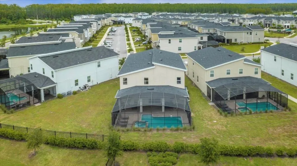 9 Bedrooms- 5 Bathrooms- Storey 2742ow Holiday home Kissimmee