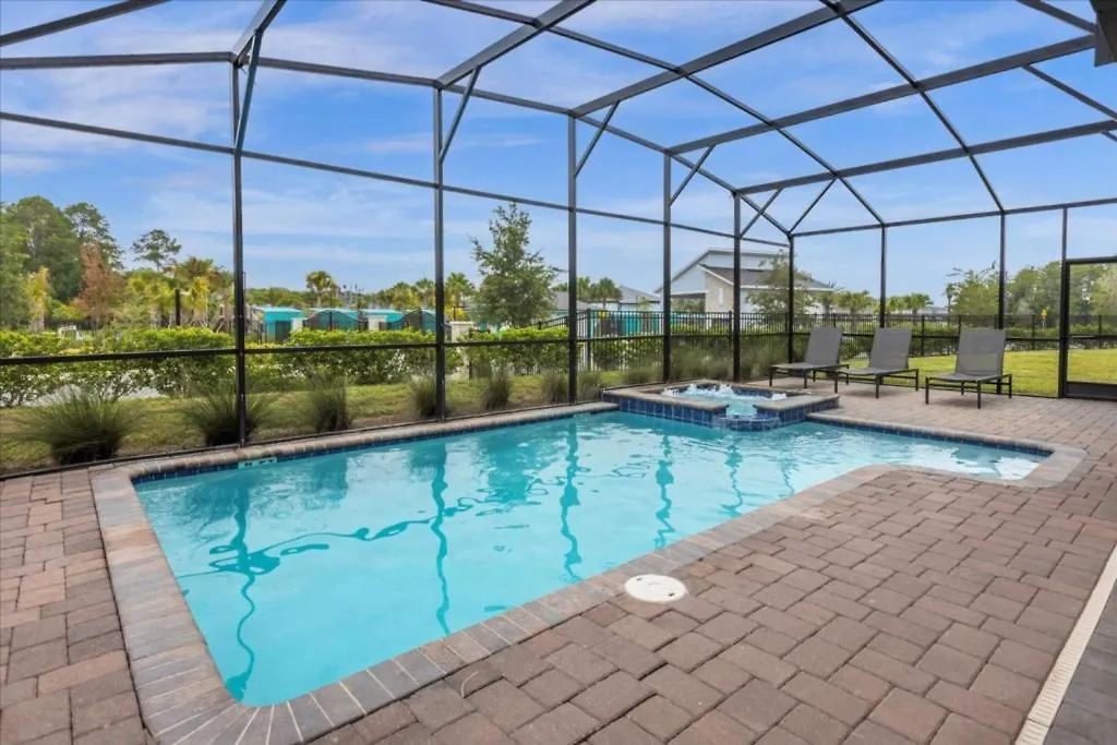9 Bedrooms- 5 Bathrooms- Storey 2742ow Kissimmee