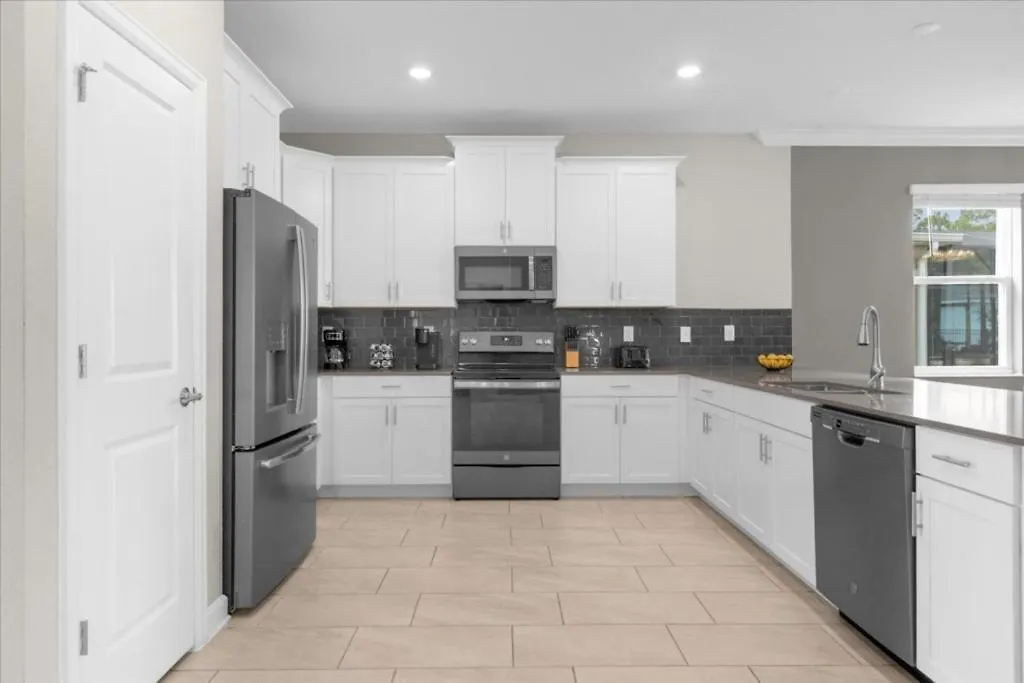 9 Bedrooms- 5 Bathrooms- Storey 2742ow Holiday home Kissimmee