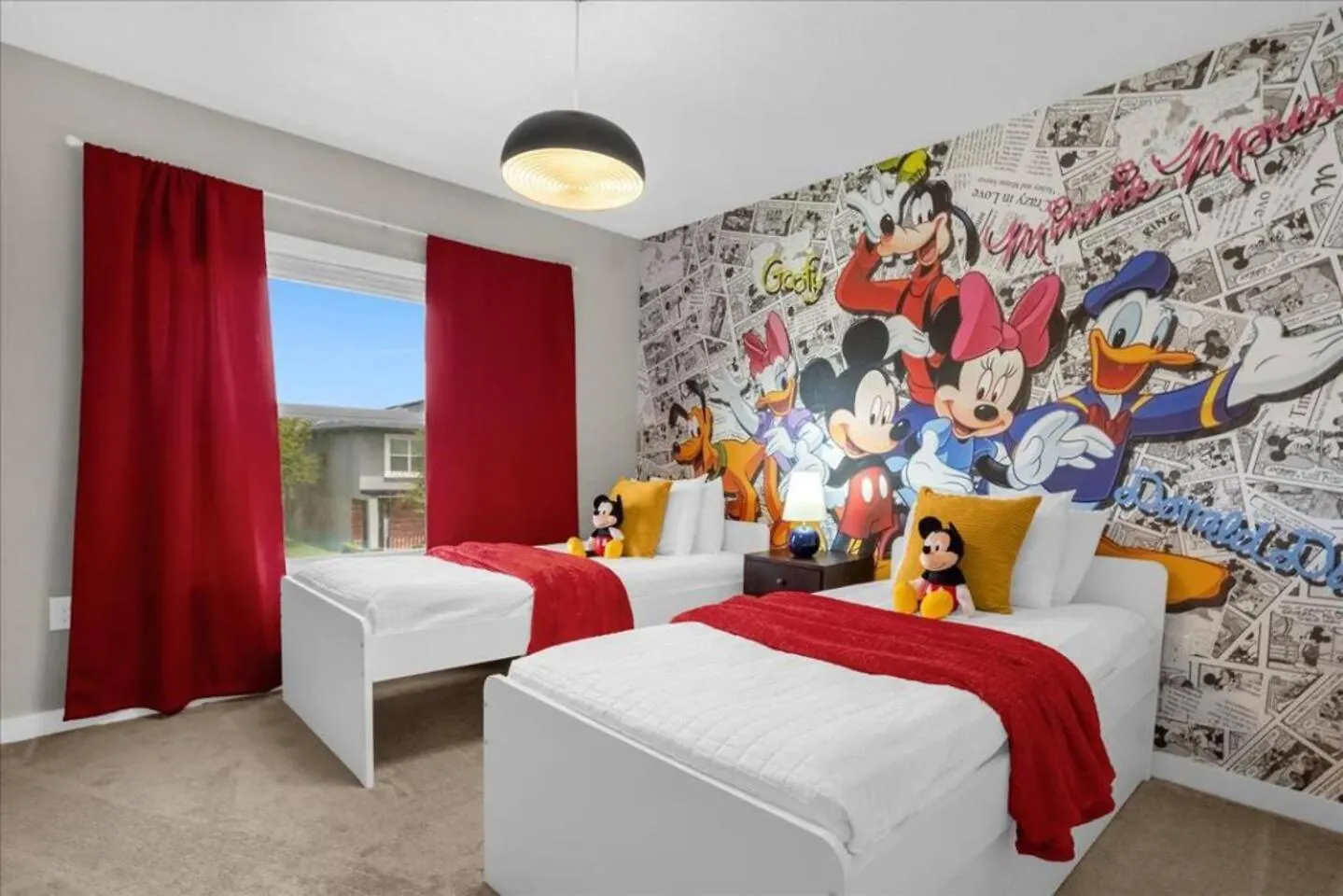 Themed Near With Pool Holiday home